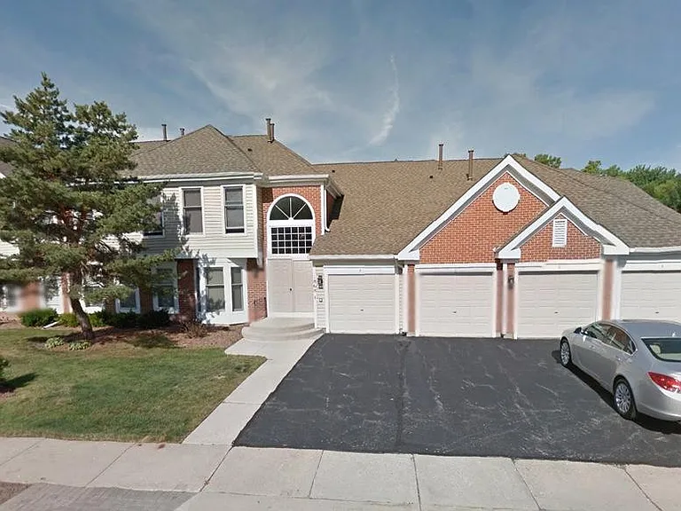 1868 Fox Run Dr #B — Photo 1