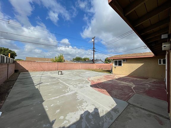 4th image of 8061 San Hacienda Cir