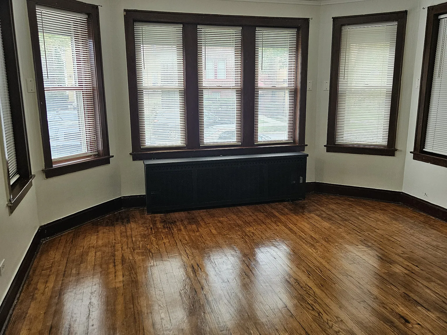 2 bed, 1150 sqft, $1,500 — Photo 2