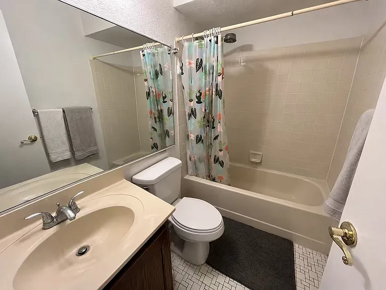 103 Claridge Ct #4 — Photo 12
