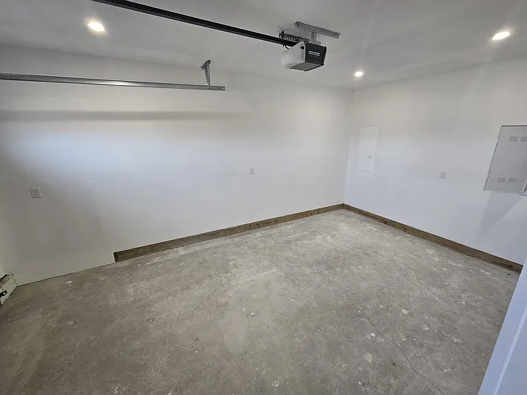 1554 Main Rd — Photo 16