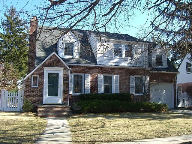 1st image of 1483 Wales Ave