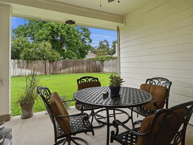 1427 Scharpe St — Photo 35
