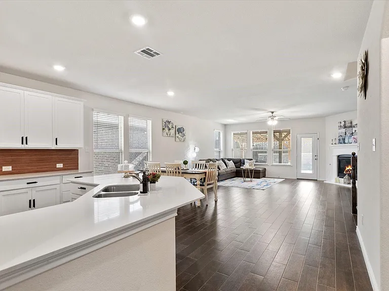 2919 Jasper Trl — Photo 11