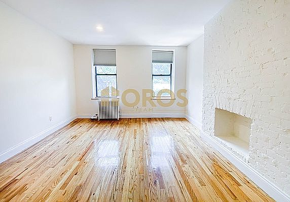 1st image of 339 E 10th St APT 4w