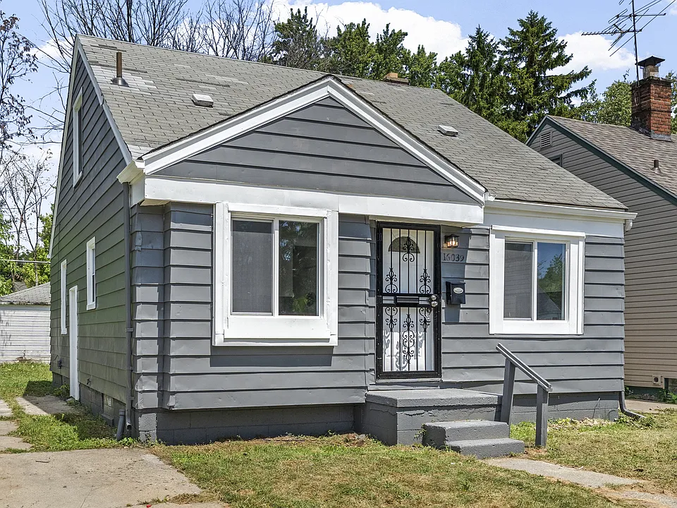 16039 Fairmount Dr