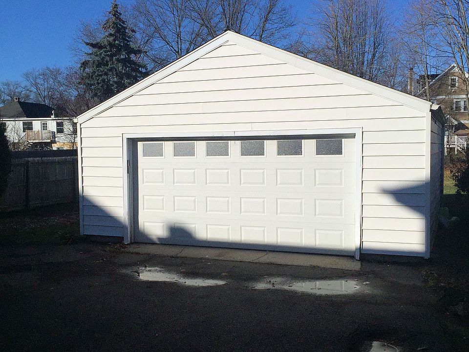 2nd image of 29 Fitch St