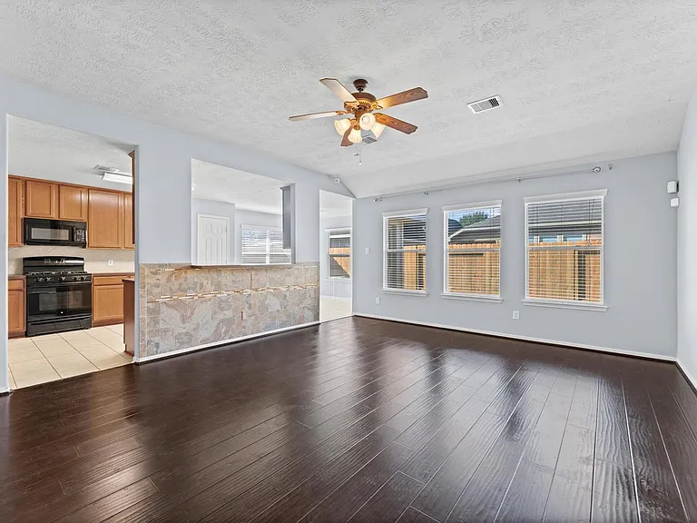 15107 Summer Sunset Dr — Photo 4