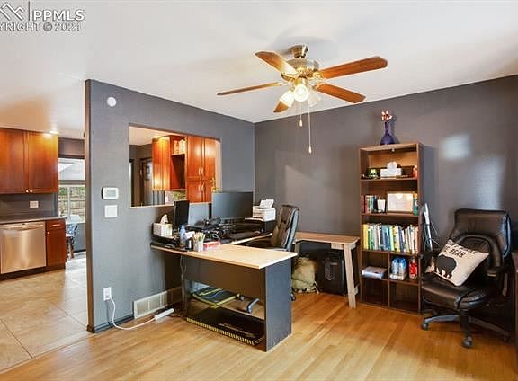 3rd image of 5050 Filarees Cir