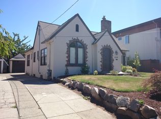 2620 Belvidere Ave SW, Seattle, WA 98126