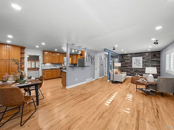 4th image of 3761 Betty Street
