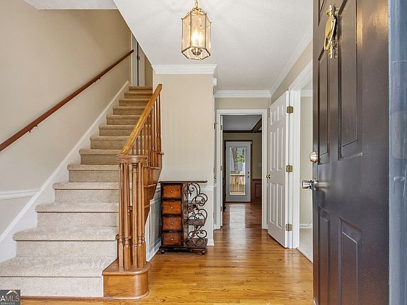5th image of 219 Rivoli Oaks Dr