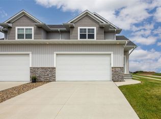 2411 Bluegrass St, Marion, IA 52302