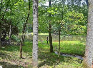 288 Pinnacle Lake Rd, Marietta, SC 29661