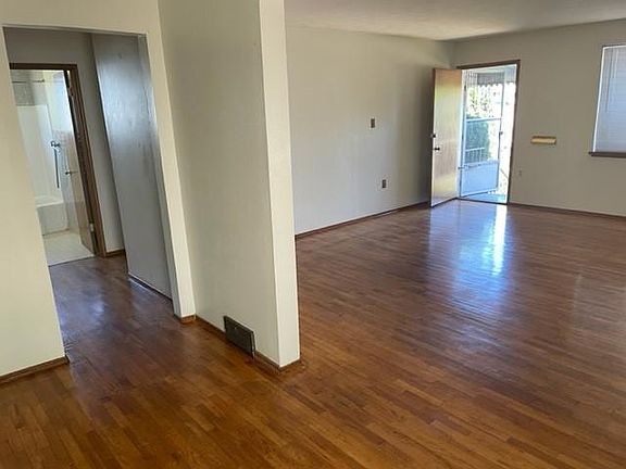 3rd image of 4302 N Ferdinand St