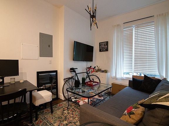 3rd image of 187 Johnson Ave #1AA