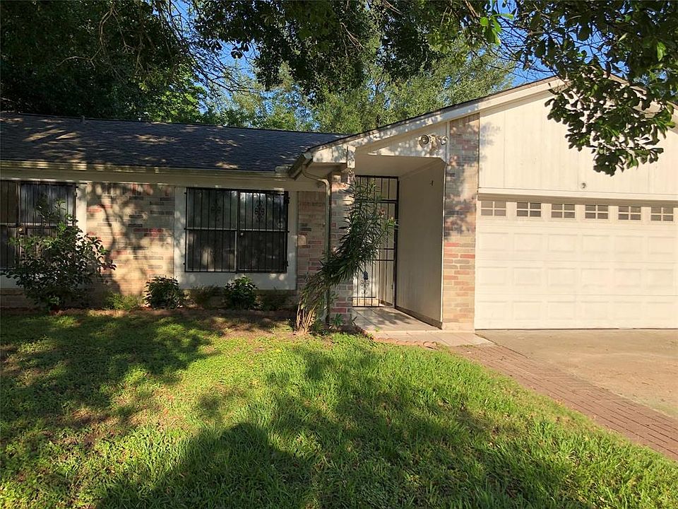 1st image of 10106 NW Park Dr