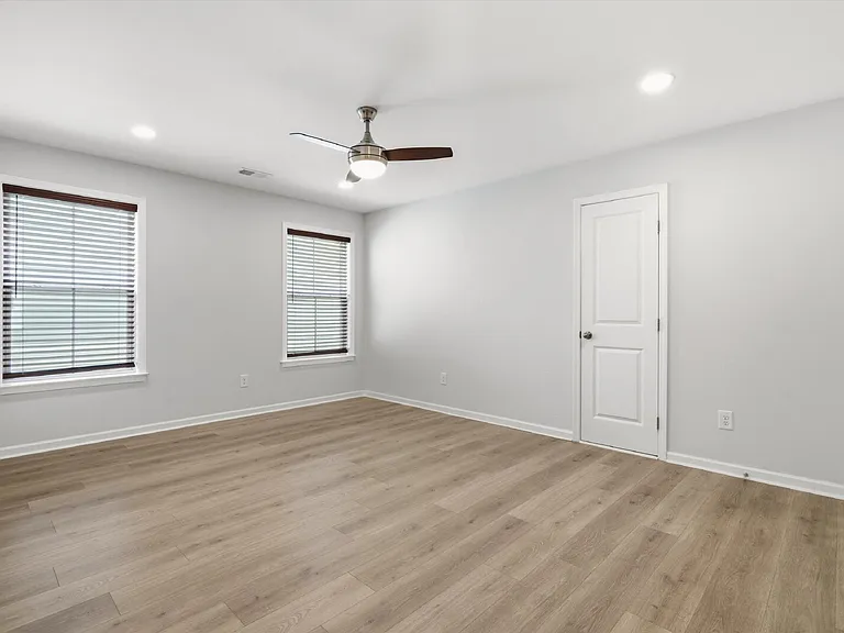 8646 Windsor Hill Blvd — Photo 28