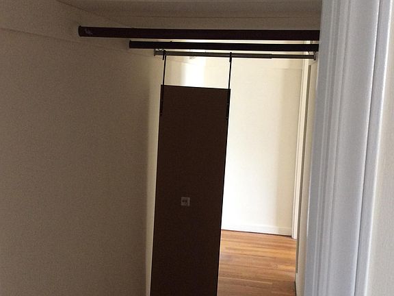 Walk through closet in LR from other side