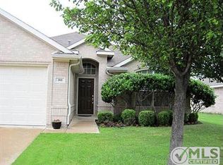 305 Benton Dr, Roanoke, TX 76262