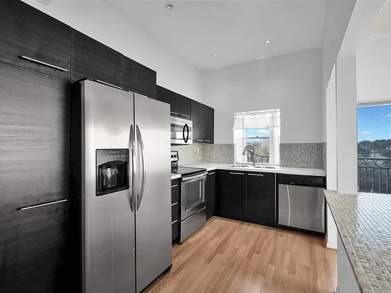 4850 SW 63rd Ter #332 — Photo 1