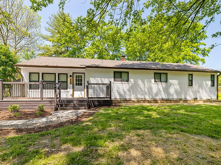 665 E Ridge Rd — Photo 35