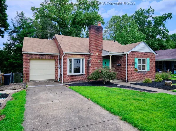 3016 Ridgeview Dr, South Charleston, WV 25303