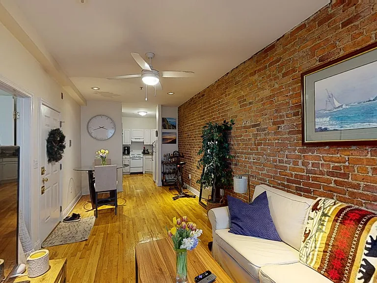 92 Prince St #4 — Photo 2