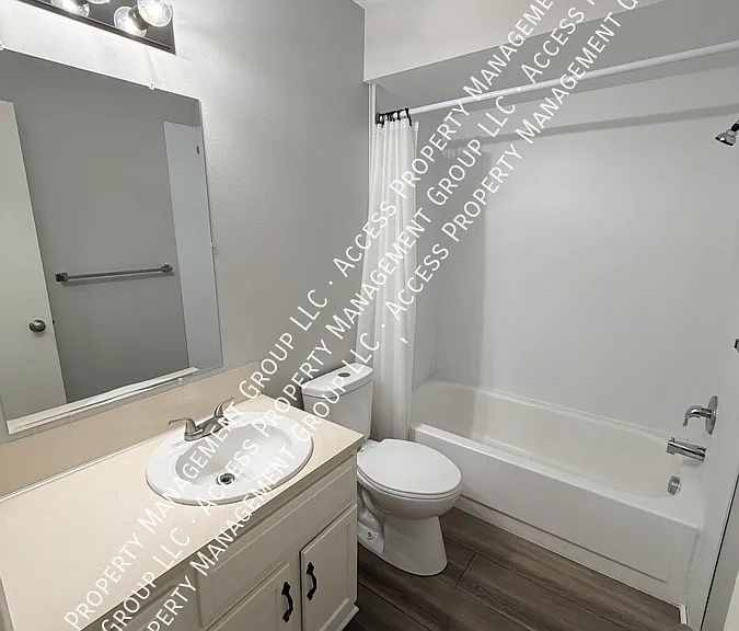 6485 Henry St #HENRY 6485 — Photo 13