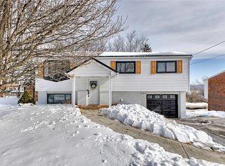 114 McMahon Dr, Manor, PA 15665