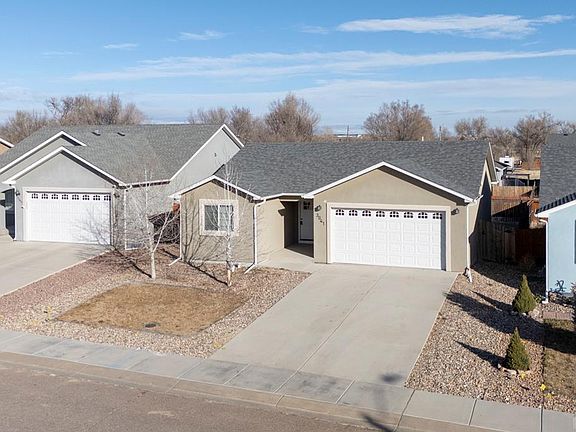 3rd image of 3041 Candice Ln