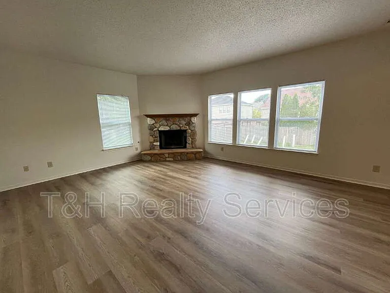6146 Big Stone Dr — Photo 3