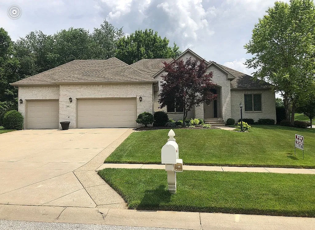 7323 Rooses Way photo 1
