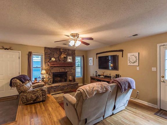 4th image of 6965 Amberly Way Dr