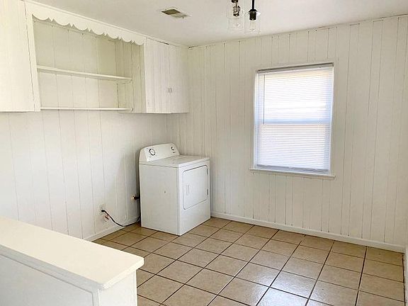 5th image of 7813 Delmar Ave