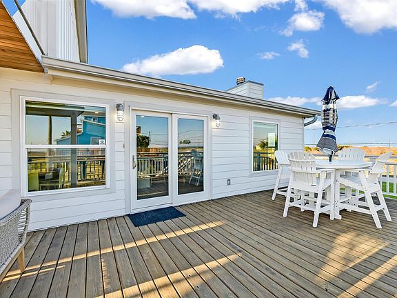 5th image of 3913 Eleven Mile Rd