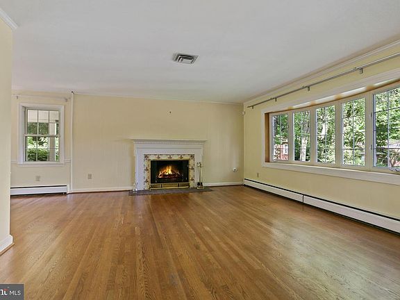 5th image of 3124 Vinewood Pl