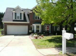 9030 Torrence Crossing Dr, Huntersville, NC 28078