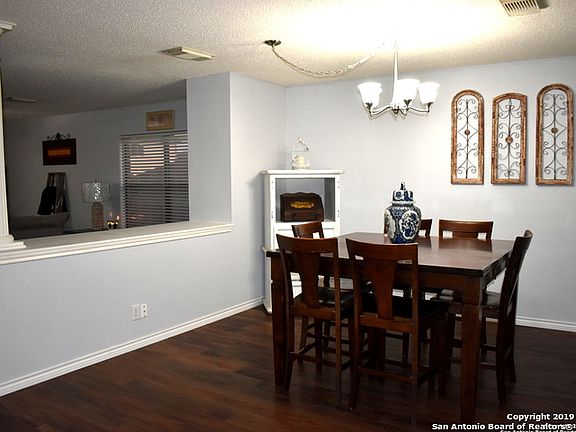 5th image of 7107 Cambie Ct