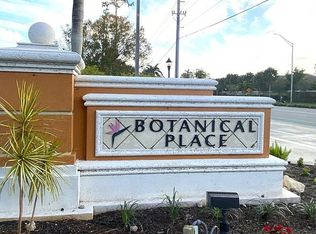 4510 Botanical Place Cir APT 102, Naples, FL 34112