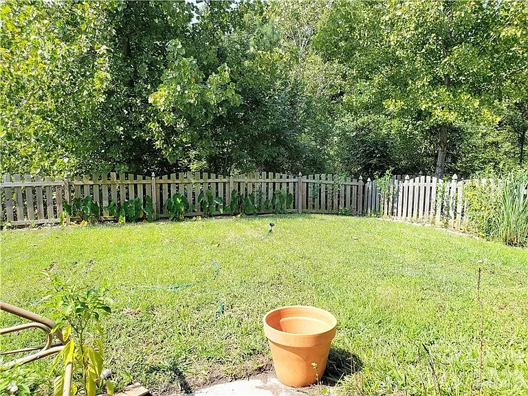 2329 Old Goose Ln — Photo 6