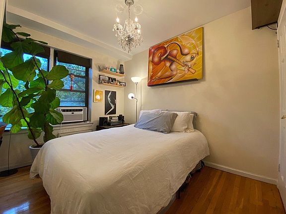 4th image of 47 Morton St APT 5D