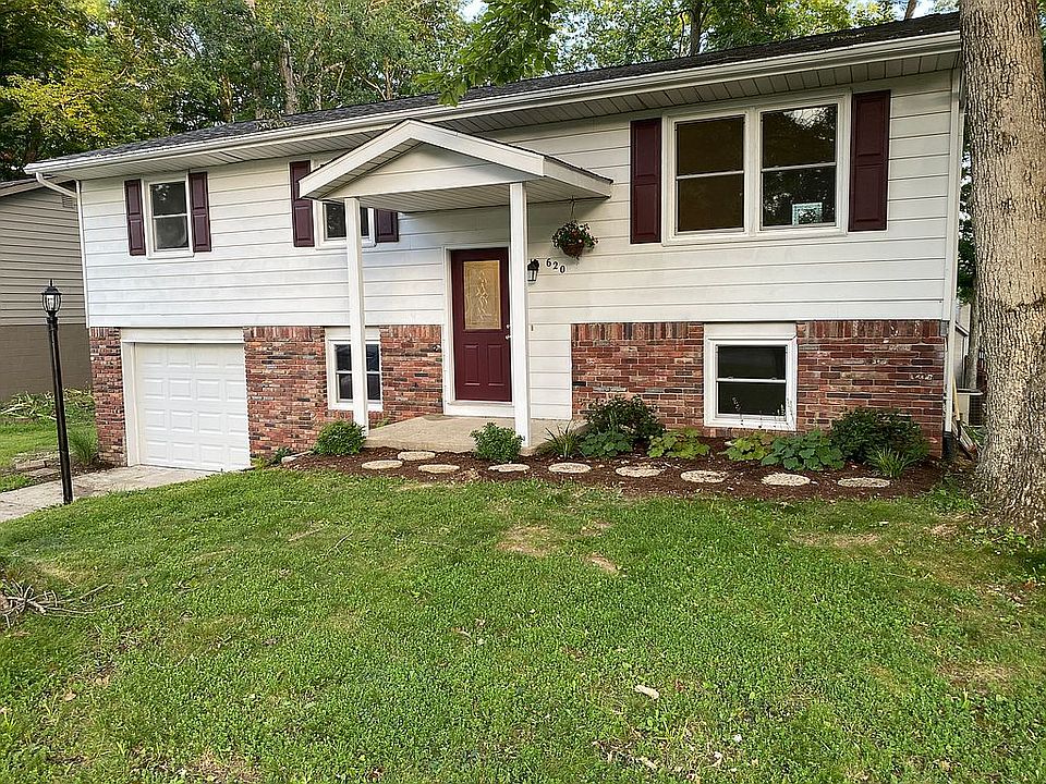 Covered entryway.