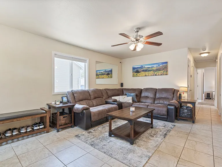4126 Hayes Ave — Photo 3