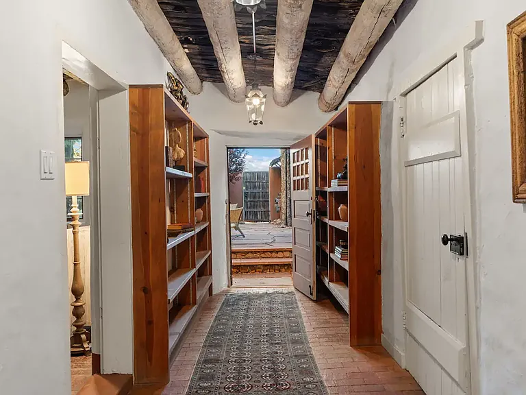 327 E De Vargas St — Photo 33
