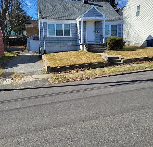 75 Judson Pl — Photo 1