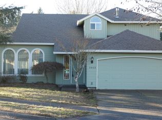 2063 SE 74th Ave, Hillsboro, OR 97123