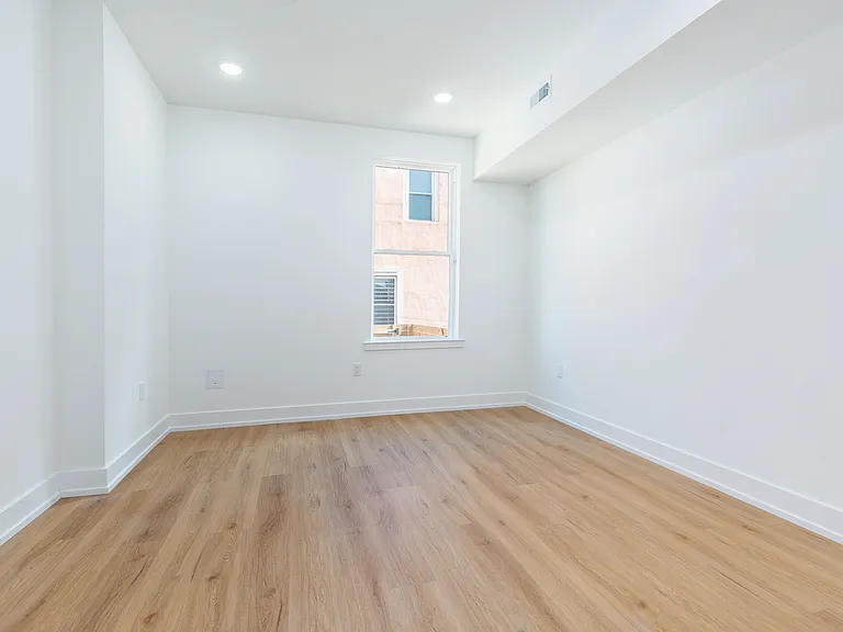 737 N 42nd St #1 — Photo 4
