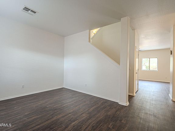 4th image of 9202 W CAMBRIDGE Avenue