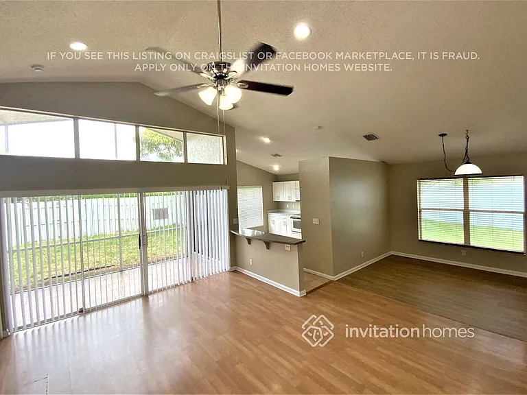 1369 Fairfax Cir E — Photo 4